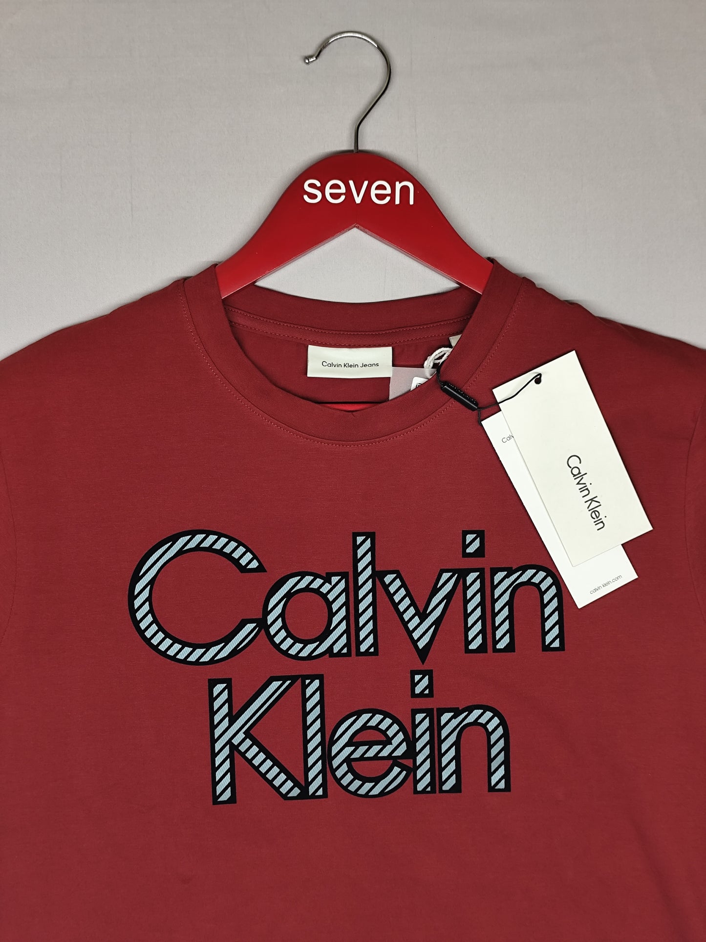CALVIN KLEIN-Round neck-MAROON-