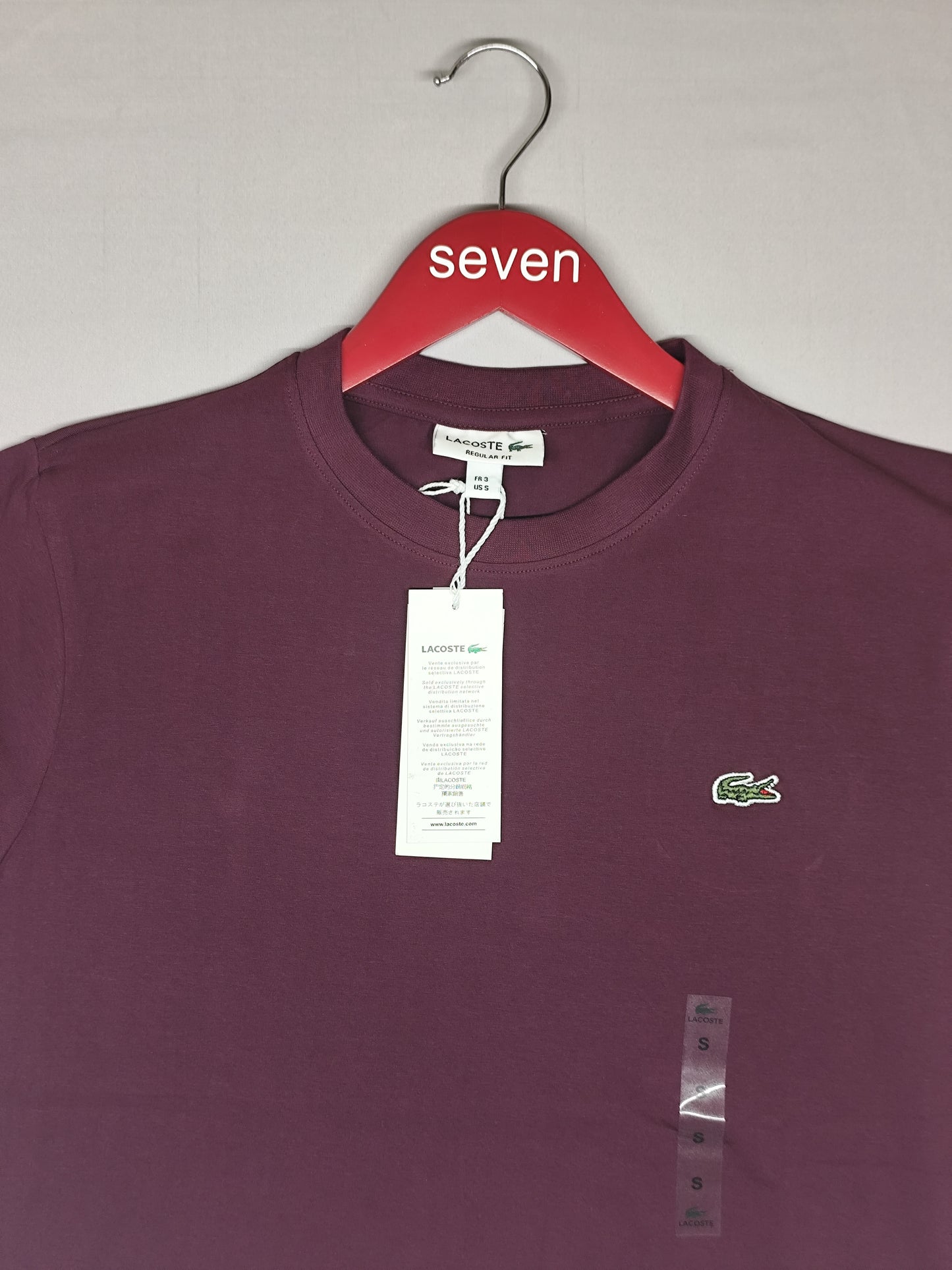 LACOSTE-Round neck-MAROON-Regular Fit