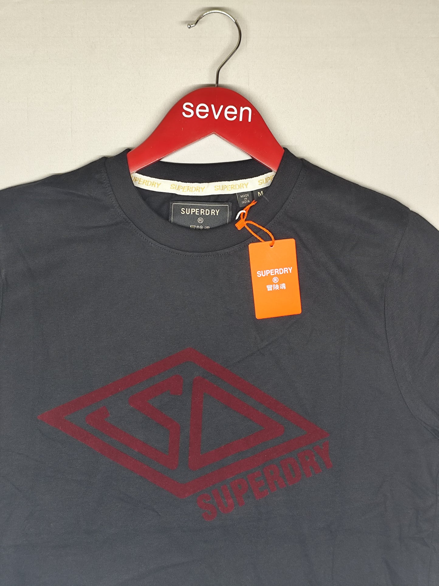 SUPERDRY-Round neck-BLACK-