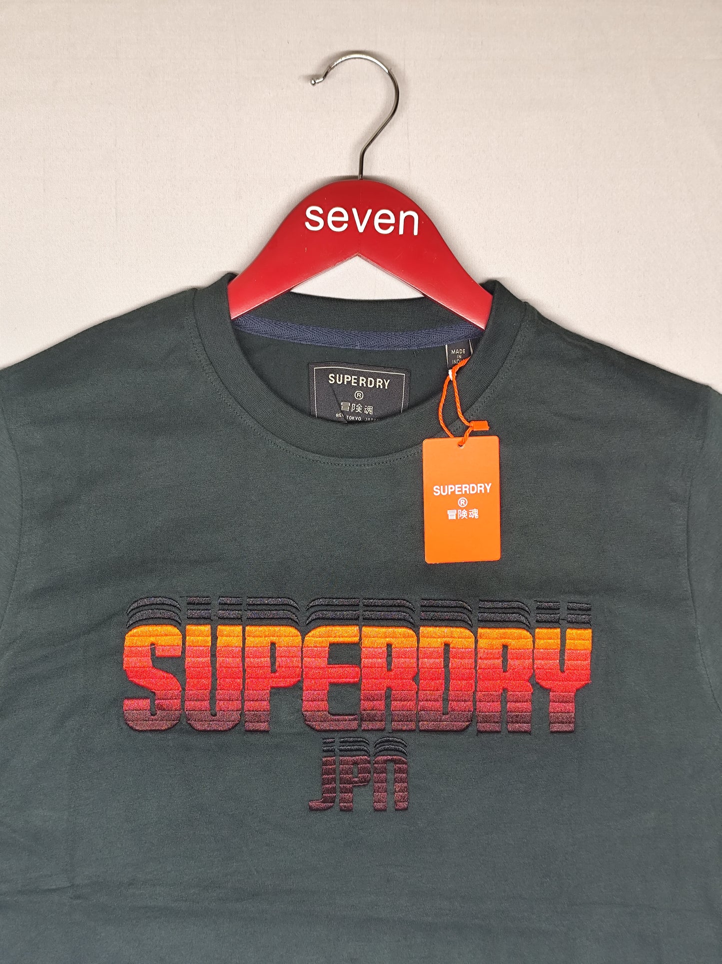 SUPERDRY-Round neck-OLIVE-