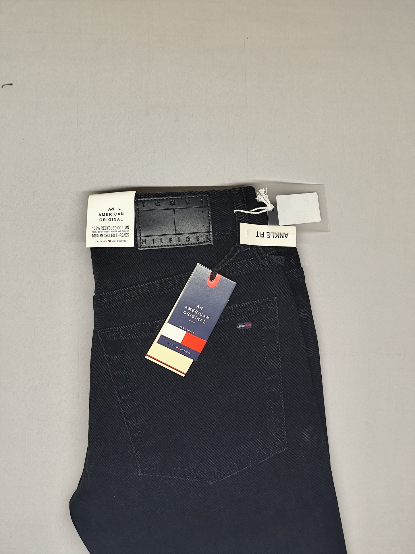 TOMMY HILIFIGER-JEANS-BLACK-ANKLE FIT